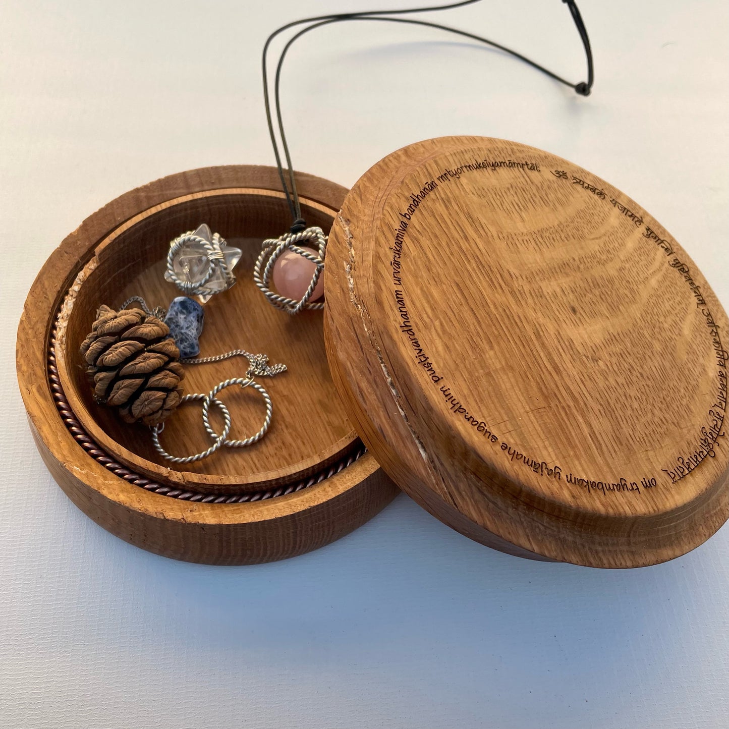 Handmade White Oak Box with Hidden Tensor Ring